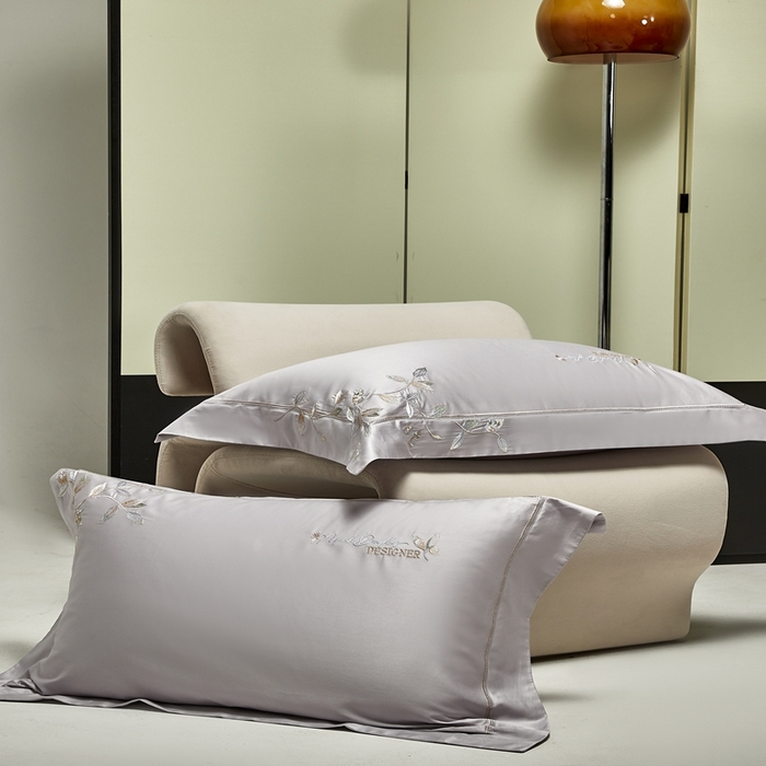 91家纺网 家纺一手货源 找家纺 爱情故事2025春夏居家新品四件套 秋叶-浅紫色