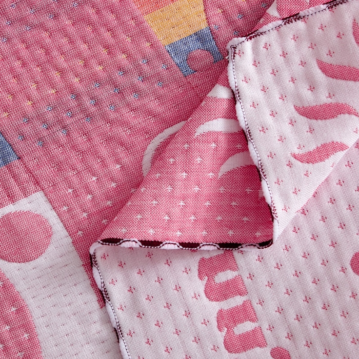 91家纺网 家纺一手货源 找家纺 朴尔家纺-毛巾被 2025新款蜂窝透气提花锁边立体枕巾 阳光鹿-粉