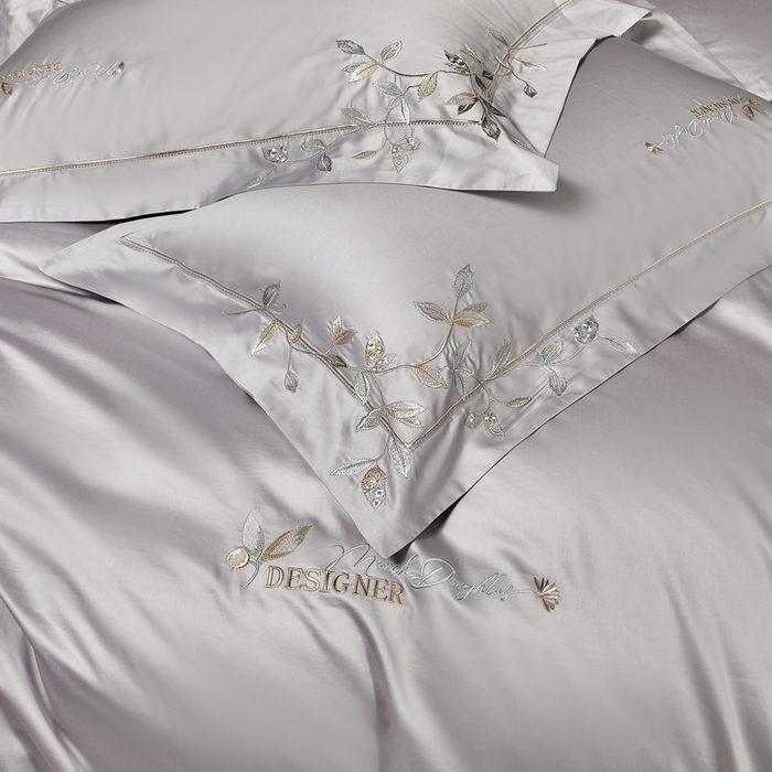 91家纺网 家纺一手货源 找家纺 爱情故事2025春夏居家新品四件套 秋叶-浅紫色