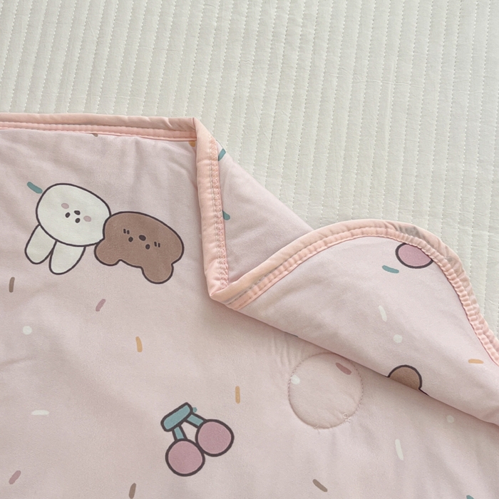 91家纺网 家纺一手货源 找家纺 桃子家居  2025新款A类高品质牛奶针织棉软糯大豆夏被 针织棉-粉色熊兔