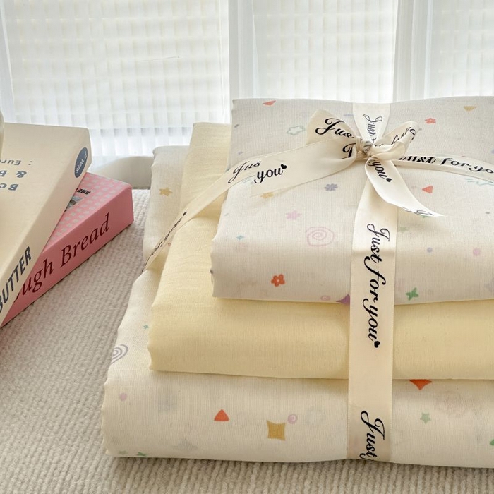 91家纺网 家纺一手货源 找家纺 2025新款双层纱印花卡通四件套-叠拍 星星点点