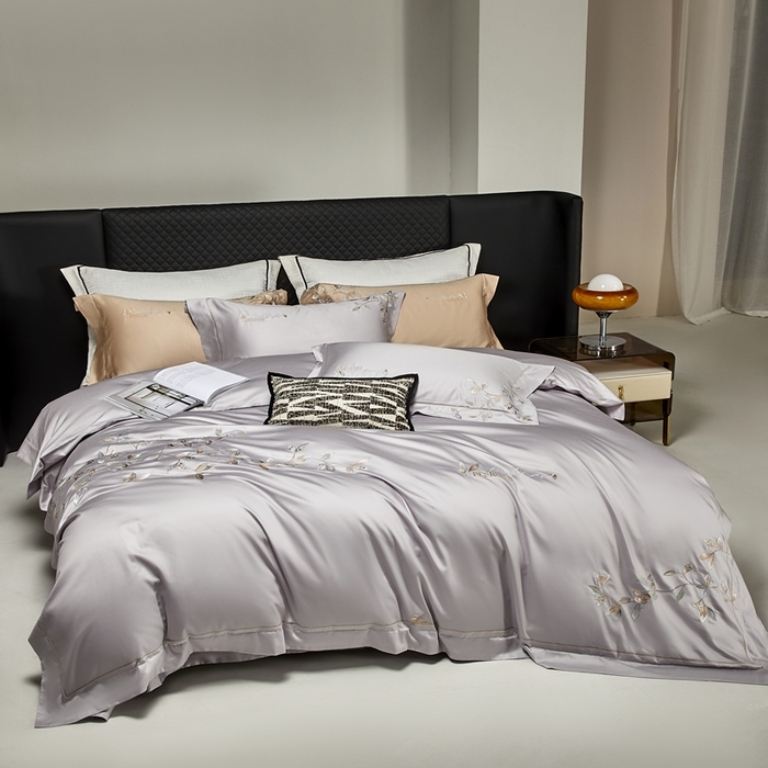 91家纺网 家纺一手货源 找家纺 爱情故事2025春夏居家新品四件套 秋叶-浅紫色