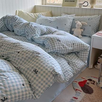 91家纺网 家纺一手货源 找家纺 繁花家居 2025新款软乎乎时尚印花水洗棉四件套 格子猫咪蓝