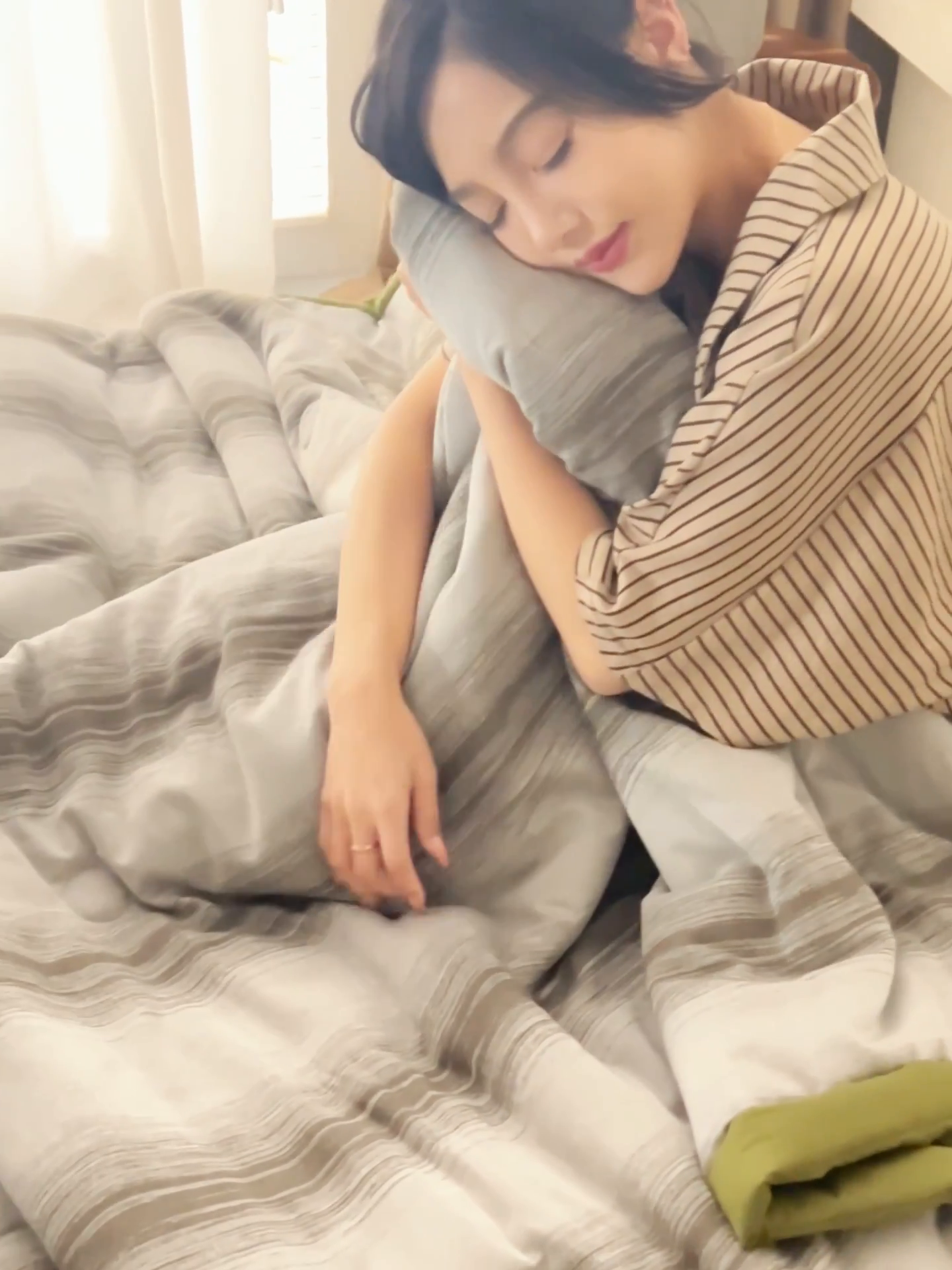 91家纺网 家纺一手货源 找家纺 2025新款全棉色织大提花棉花夏凉被 被子被芯 西雅-绿