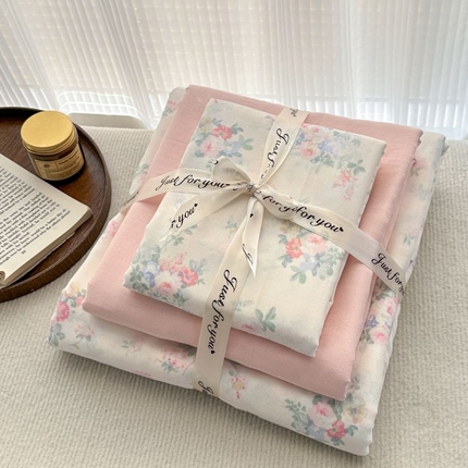 91家纺网 家纺一手货源 找家纺 典曼家纺 2025新款双层纱小清新印花四件套-叠拍 语薇