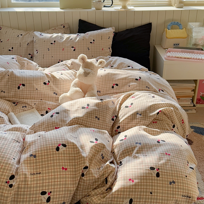 91家纺网 家纺一手货源 找家纺 繁花家居 2025新款软乎乎时尚印花水洗棉四件套 格子小狗