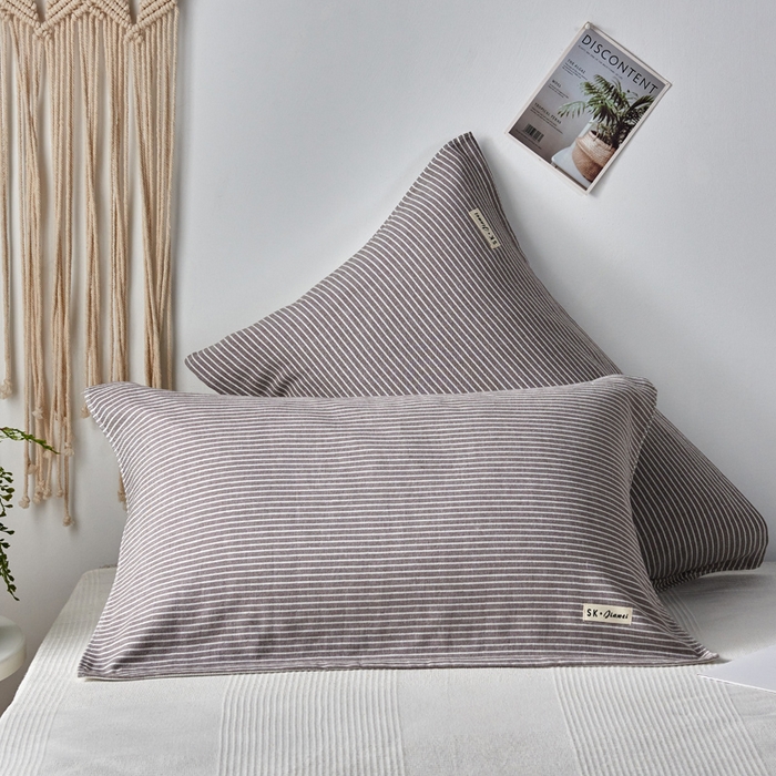 91家纺网 家纺一手货源 找家纺 朴尔家纺-毛巾被 2025新款日系条纹全棉三层纱布枕巾 简约条纹枕巾咖啡