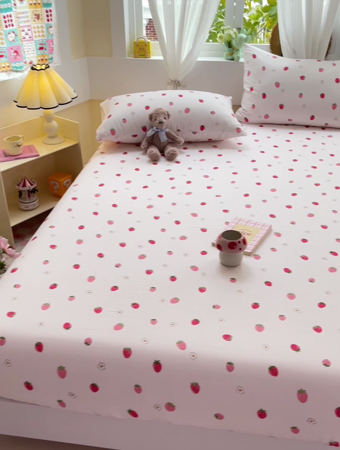 91家纺网 家纺一手货源 找家纺 名兮家居 2025新款全棉双层纱床笠 双层纱-奶油草莓