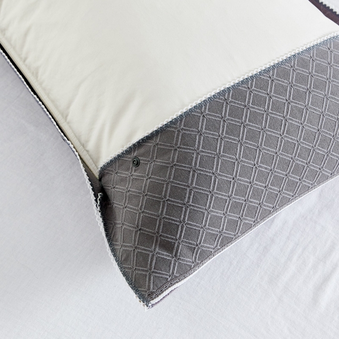 91家纺网 家纺一手货源 找家纺 朴尔家纺-毛巾被 2025新款纱布毛巾绣花素色半包枕套枕巾系列 绣花半包枕套-深灰