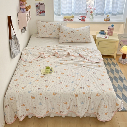 91家纺网 家纺一手货源 找家纺 桃子家居  2025新款A类高品质牛奶针织棉软糯大豆夏被 针织棉-奶昔狗