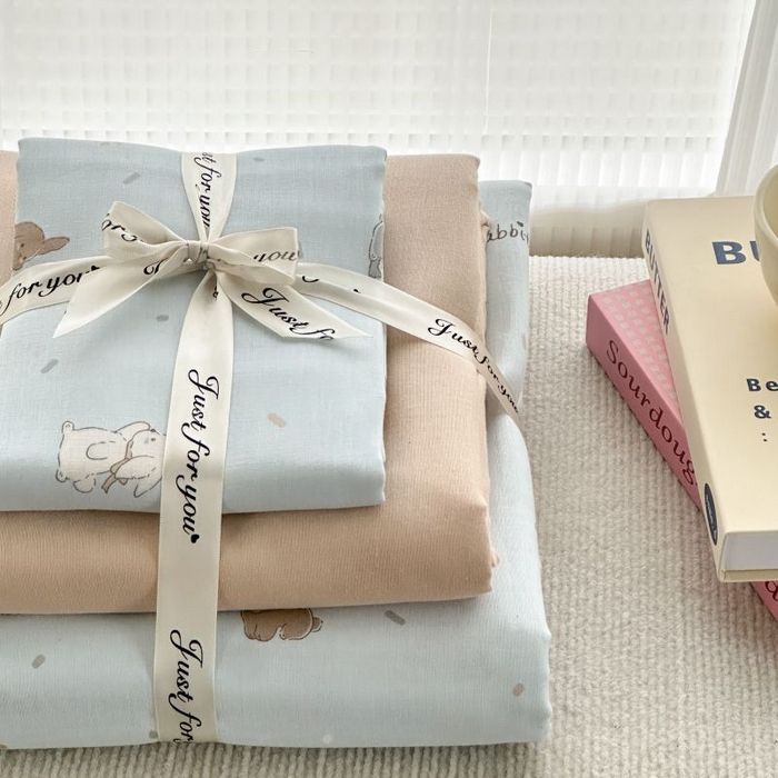 91家纺网 家纺一手货源 找家纺 2025新款双层纱印花卡通四件套-叠拍 甜茶兔