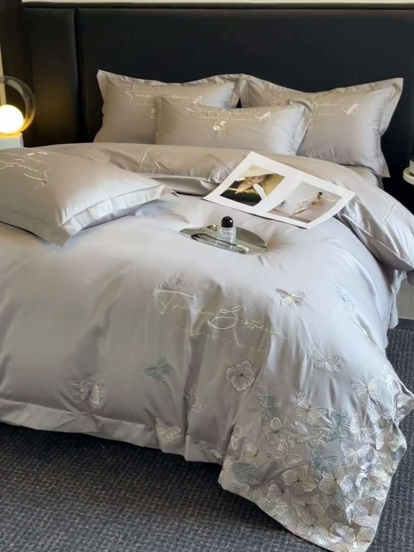 91家纺网 家纺一手货源 找家纺 欧乐蒂 2025新款A类亲肤棉刺绣四件套-蝶舞 蝶舞-夜灰