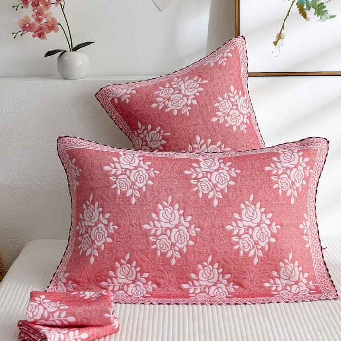 91家纺网 家纺一手货源 找家纺 朴尔家纺-毛巾被 2025新款蜂窝透气提花锁边立体枕巾 手捧蔷薇-粉