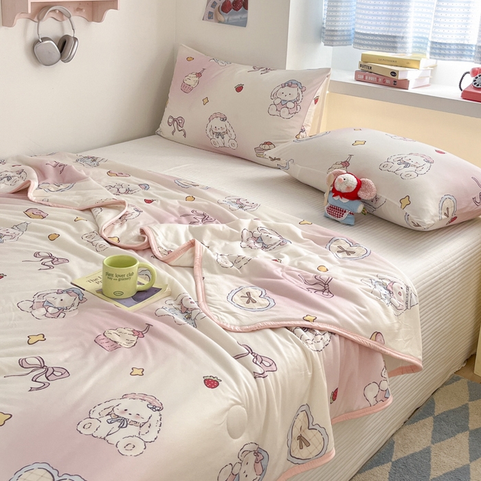 91家纺网 家纺一手货源 找家纺 桃子家居  2025新款A类高品质牛奶针织棉软糯大豆夏被 针织棉-蝴蝶结甜甜兔