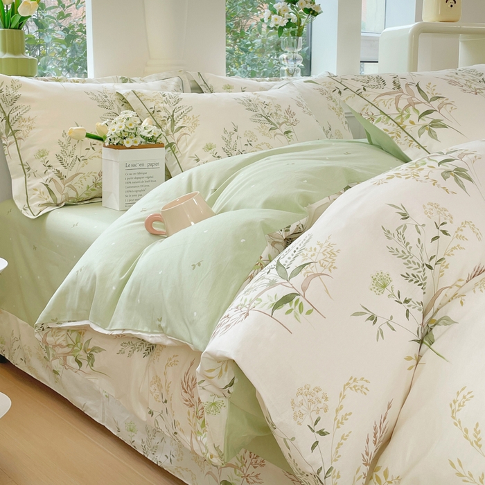 91家纺网 家纺一手货源 找家纺 铭博家纺 2025新款直播爆款100%全棉吊边一字绣工艺款13070印花全棉四件套 仙语草玲