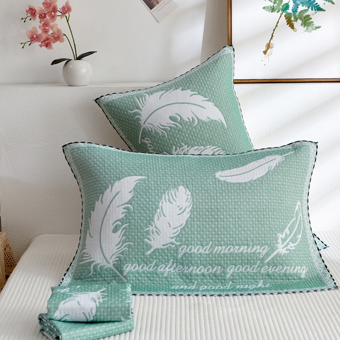 91家纺网 家纺一手货源 找家纺 朴尔家纺-毛巾被 2025新款蜂窝透气提花锁边立体枕巾 凤羽飞舞-绿