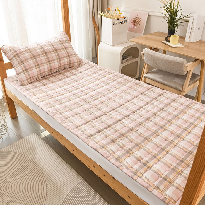 91家纺网 家纺一手货源 找家纺 恋绒家纺 无印风高低床学生床褥水洗棉宿舍上下铺软床垫 粉灰格