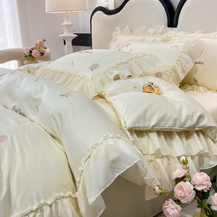 91家纺网 家纺一手货源 找家纺 花香四季家纺 2025新款法式蕾丝裙边刺绣仙女公主风四件套 玫瑰米