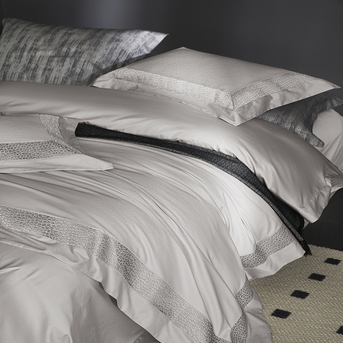 91家纺网 家纺一手货源 找家纺 爱情故事2025春夏居家新品四件套 臻彩（灰）