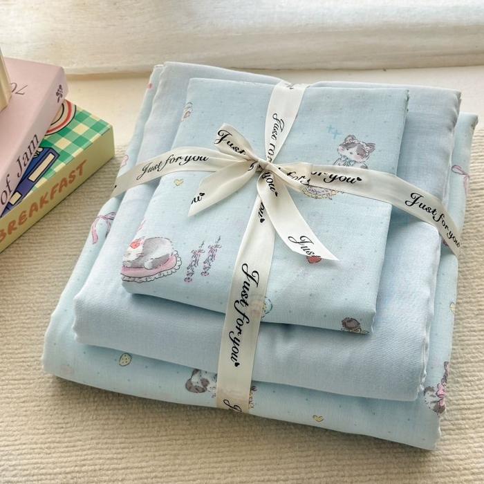 91家纺网 家纺一手货源 找家纺 2025新款双层纱印花卡通四件套-叠拍 神气猫