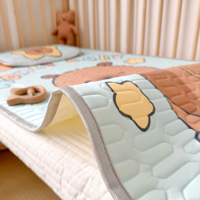 91家纺网 家纺一手货源 找家纺 美乐迪家纺 2025新款儿童乳胶凉席 卡皮巴拉