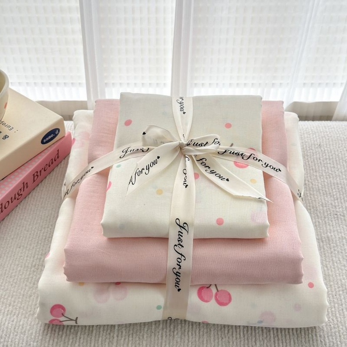 91家纺网 家纺一手货源 找家纺 2025新款双层纱印花卡通四件套-叠拍 樱桃果