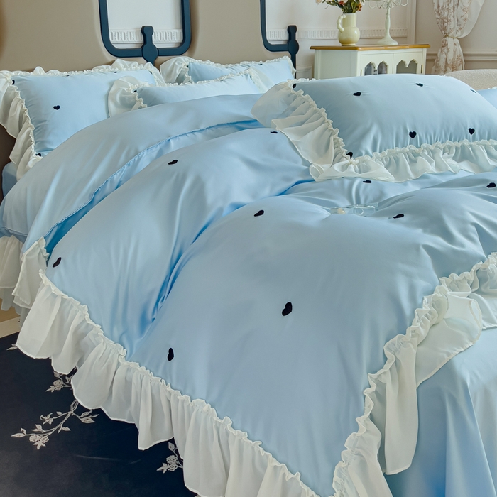 91家纺网 家纺一手货源 找家纺 花香四季家纺 2025新款法式蕾丝裙边刺绣仙女公主风四件套 爱心蓝