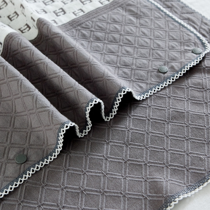 91家纺网 家纺一手货源 找家纺 朴尔家纺-毛巾被 2025新款纱布毛巾绣花素色半包枕套枕巾系列 绣花半包枕套-深灰