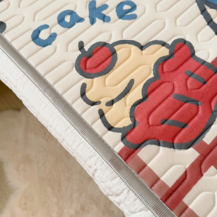 91家纺网 家纺一手货源 找家纺 美乐迪家纺 2025新款儿童乳胶凉席 高地狗