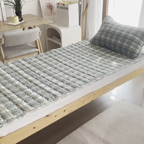 91家纺网 家纺一手货源 找家纺 恋绒家纺 无印风高低床学生床褥水洗棉宿舍上下铺软床垫 绿大格