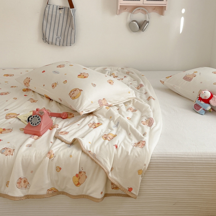 91家纺网 家纺一手货源 找家纺 桃子家居  2025新款A类高品质牛奶针织棉软糯大豆夏被 针织棉-可爱小豚鼠