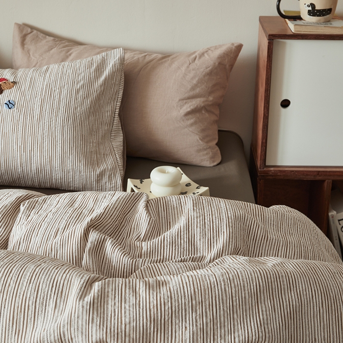 91家纺网 家纺一手货源 找家纺 怡家居 2025新款色织大提花立体毛巾绣四件套 咖条腊肠狗