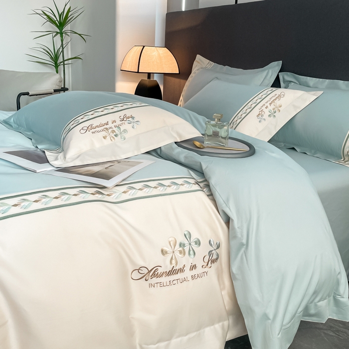 91家纺网 家纺一手货源 找家纺 桃园 2025新款全棉长绒棉刺绣绣花四件套-西西里系列 飘蓝