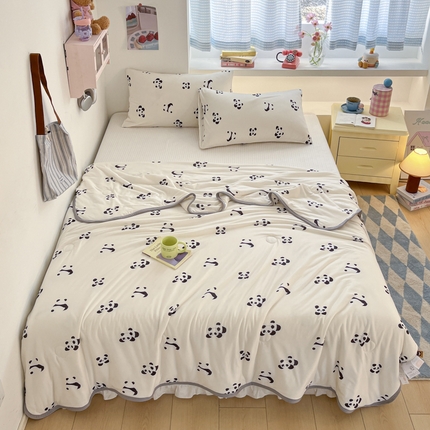 91家纺网 家纺一手货源 找家纺 桃子家居  2025新款A类高品质牛奶针织棉软糯大豆夏被 针织棉-小小熊猫