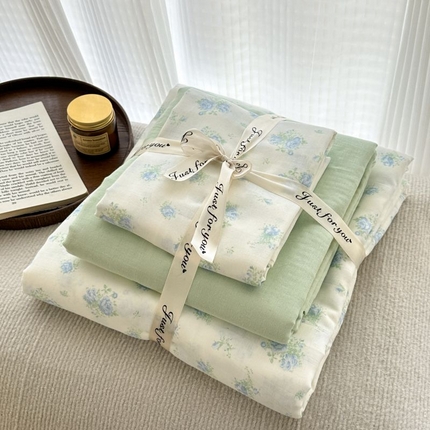 91家纺网 家纺一手货源 找家纺 典曼家纺 2025新款双层纱小清新印花四件套-叠拍 瑞莎