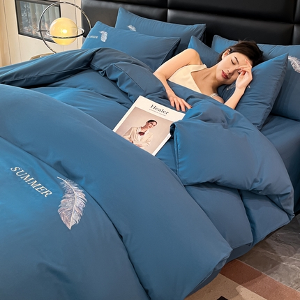 91家纺网 家纺一手货源 找家纺 （总）火麒麟 2025新款亲肤水洗棉轻奢刺绣四件套-彩羽系列