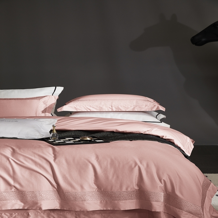 91家纺网 家纺一手货源 找家纺 爱情故事2025春夏居家新品四件套 臻彩（粉）