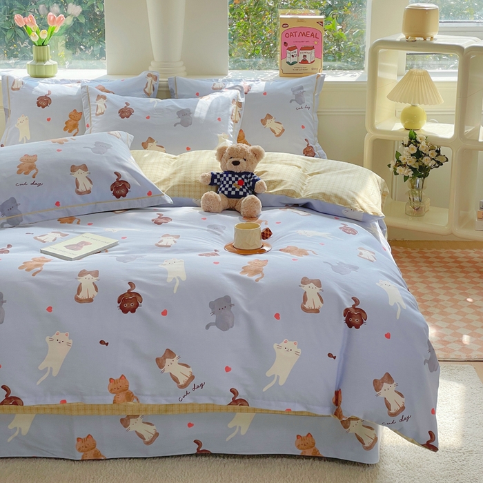 91家纺网 家纺一手货源 找家纺 铭博家纺 2025新款直播爆款100%全棉吊边一字绣工艺款13070印花全棉四件套 喵星庆典