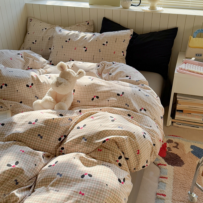 91家纺网 家纺一手货源 找家纺 繁花家居 2025新款软乎乎时尚印花水洗棉四件套 格子小狗