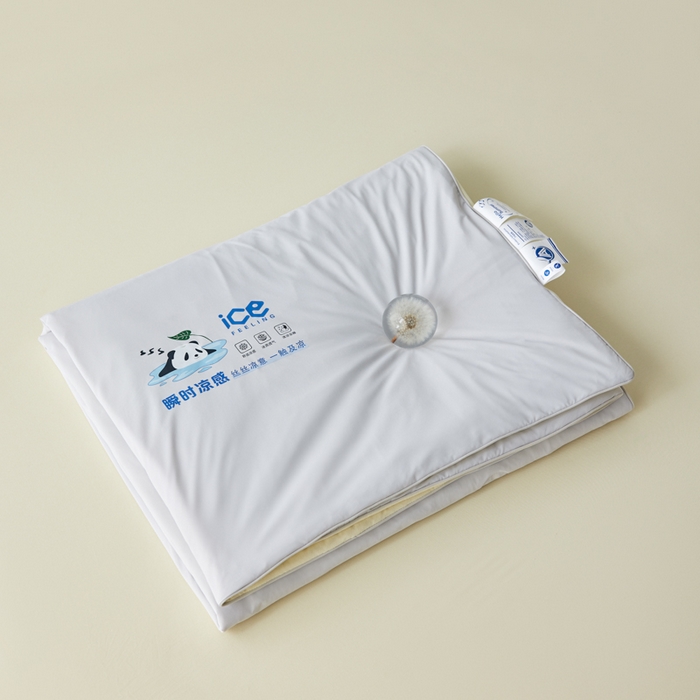 91家纺网 家纺一手货源 找家纺 大彩家居 2025新款锦氨冰激凌雪糕被 高级灰