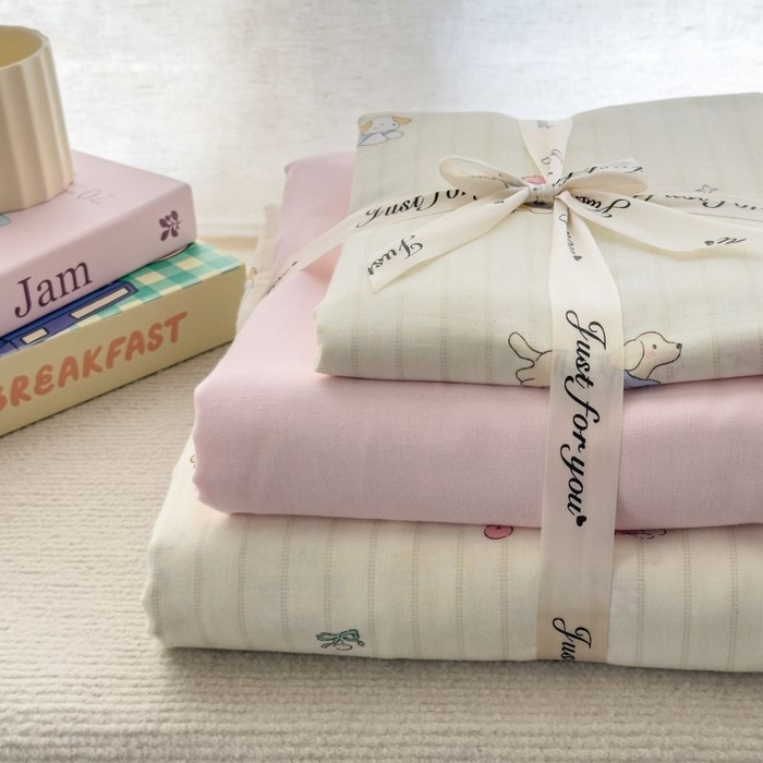 91家纺网 家纺一手货源 找家纺 2025新款双层纱印花卡通四件套-叠拍 嬉戏谷