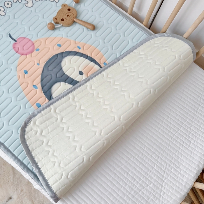 91家纺网 家纺一手货源 找家纺 美乐迪家纺 2025新款儿童乳胶凉席 小企鹅