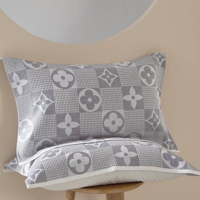 91家纺网 家纺一手货源 找家纺 朴尔家纺-毛巾被 2025新款全棉纱布蜂窝结构系列枕巾 幸运草-浅灰