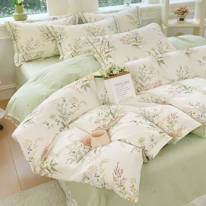 91家纺网 家纺一手货源 找家纺 铭博家纺 2025新款直播爆款100%全棉吊边一字绣工艺款13070印花全棉四件套 仙语草玲