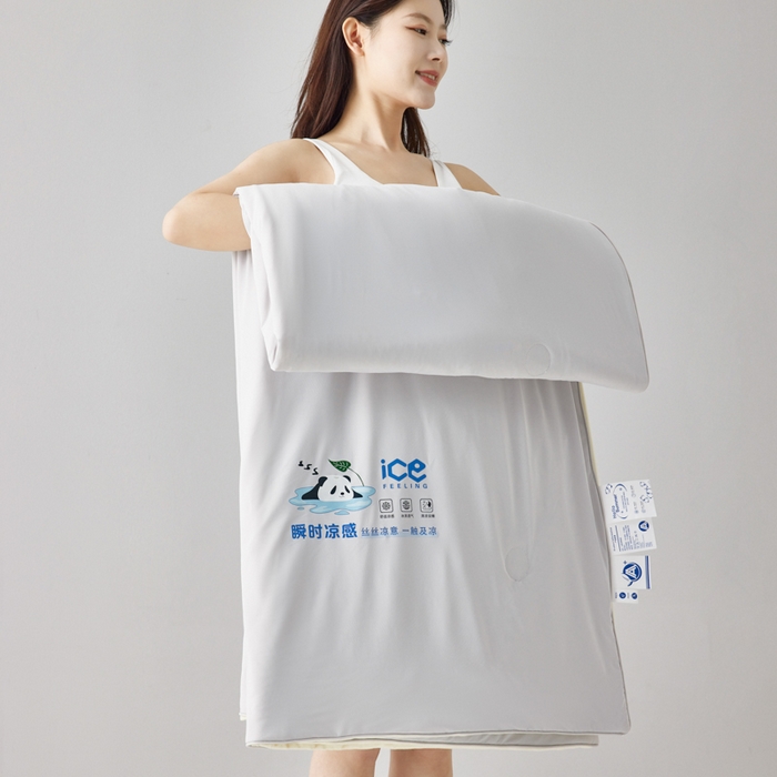 91家纺网 家纺一手货源 找家纺 大彩家居 2025新款锦氨冰激凌雪糕被 高级灰