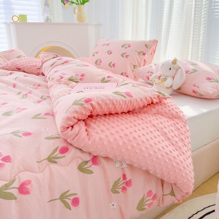 91家纺网 家纺一手货源 找家纺 佰丝居 2025新款A类水洗棉双层纱豆豆被100%新疆棉花被夏被 甜茶日记