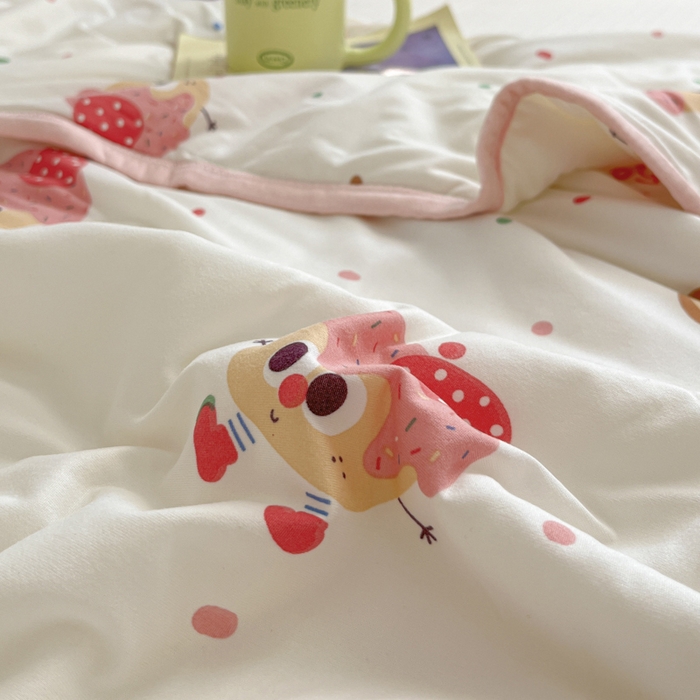 91家纺网 家纺一手货源 找家纺 桃子家居  2025新款A类高品质牛奶针织棉软糯大豆夏被 针织棉-开心时刻