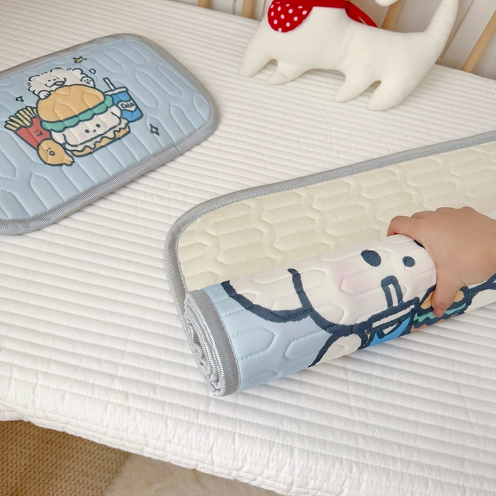 91家纺网 家纺一手货源 找家纺 美乐迪家纺 2025新款儿童乳胶凉席 汉堡小狗