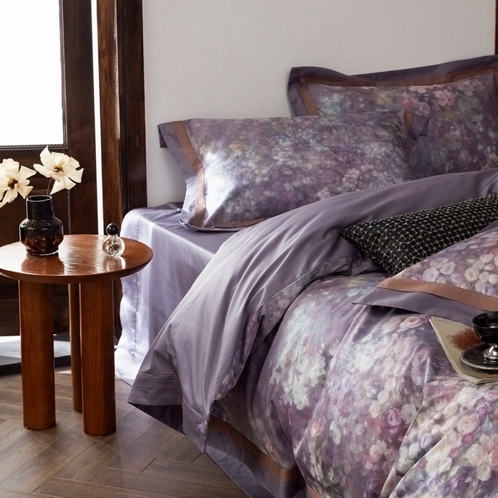 91家纺网 家纺一手货源 找家纺 由丽家纺 2025新款数码印花四件套 花姗月-紫