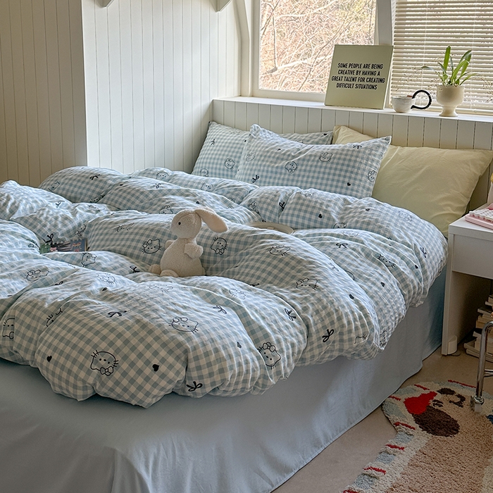 91家纺网 家纺一手货源 找家纺 繁花家居 2025新款软乎乎时尚印花水洗棉四件套 格子猫咪蓝